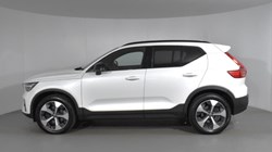 2024 (24) VOLVO XC40 2.0 B3P Plus Dark 5dr Auto 4796127