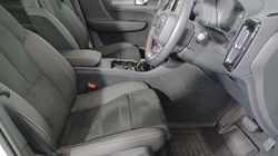 2024 (24) VOLVO XC40 2.0 B3P Plus Dark 5dr Auto 4796130