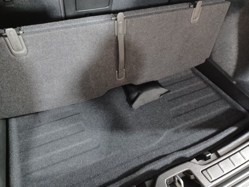 2024 (24) VOLVO XC40 2.0 B3P Plus Dark 5dr Auto 4796142