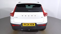 2024 (24) VOLVO XC40 2.0 B3P Plus Dark 5dr Auto 4796121