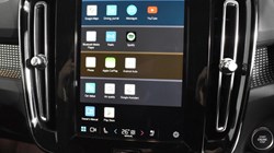 2024 (24) VOLVO XC40 2.0 B3P Plus Dark 5dr Auto 4796165