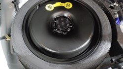 2024 (24) VOLVO XC40 2.0 B3P Plus Dark 5dr Auto 4796143