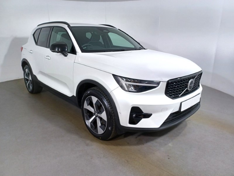 2024 (24) VOLVO XC40 2.0 B3P Plus Dark 5dr Auto