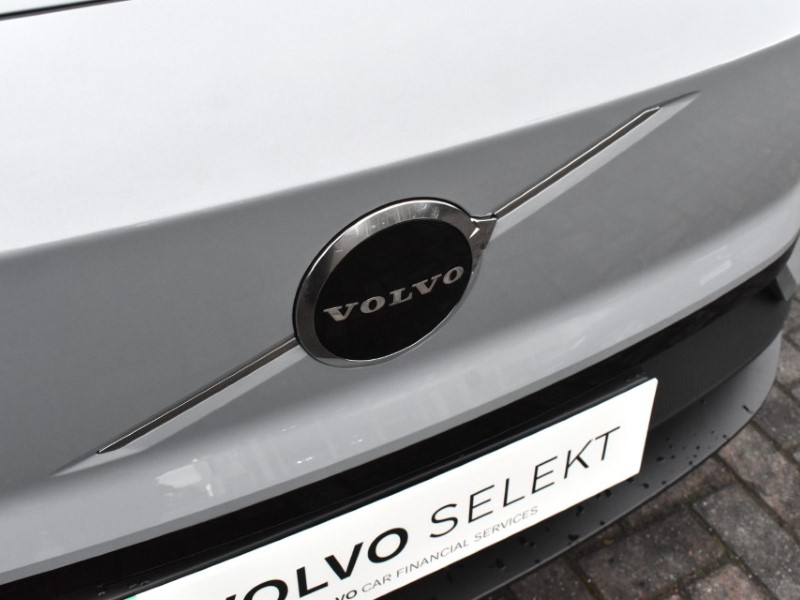 2025 (75) VOLVO EX30 315kW Twin Motor Performance Plus 69kWh 5dr Auto 4889380