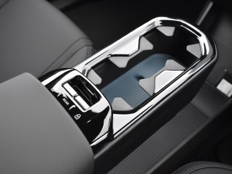 2025 (75) VOLVO EX30 315kW Twin Motor Performance Plus 69kWh 5dr Auto 4889345