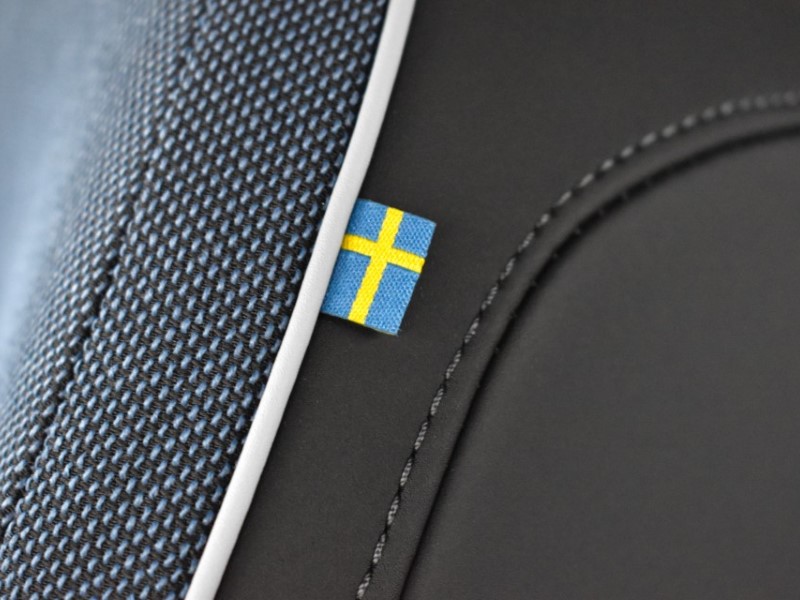 2025 (75) VOLVO EX30 315kW Twin Motor Performance Plus 69kWh 5dr Auto 4889359