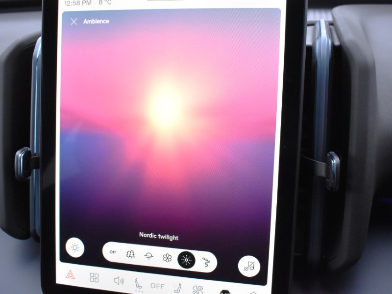 2025 (75) VOLVO EX30 315kW Twin Motor Performance Plus 69kWh 5dr Auto 4889340