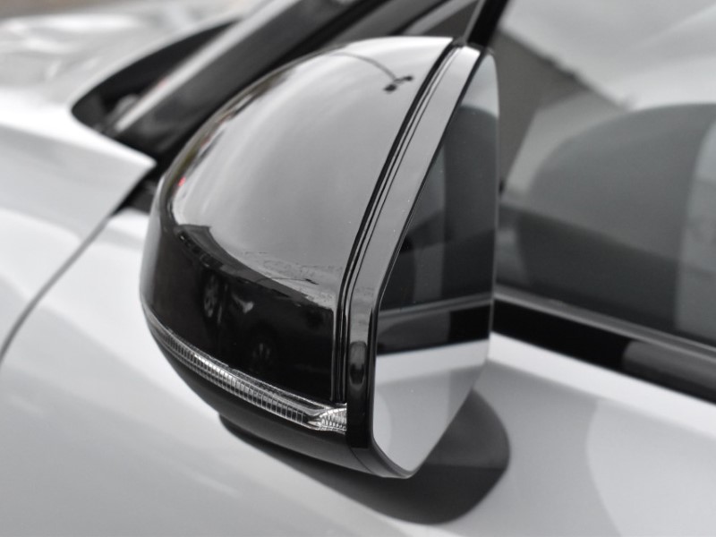 2025 (75) VOLVO EX30 315kW Twin Motor Performance Plus 69kWh 5dr Auto 4889372