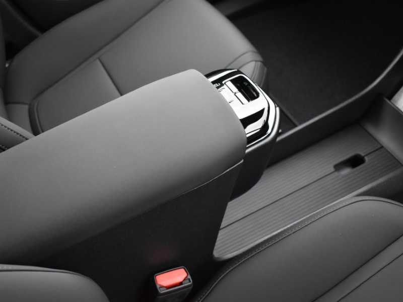 2025 (75) VOLVO EX30 315kW Twin Motor Performance Plus 69kWh 5dr Auto 4889352