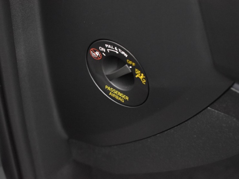 2025 (75) VOLVO EX30 315kW Twin Motor Performance Plus 69kWh 5dr Auto 4889358