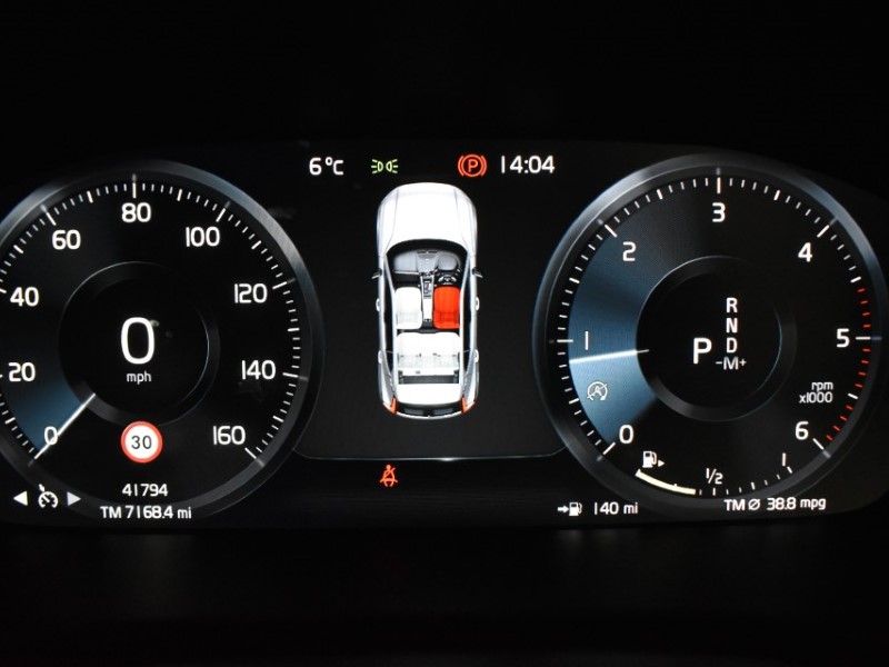 2018 (68) VOLVO XC40 2.0 D4 [190] R DESIGN 5dr AWD Geartronic 4798922