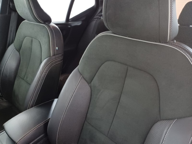 2018 (68) VOLVO XC40 2.0 D4 [190] R DESIGN 5dr AWD Geartronic 4798917