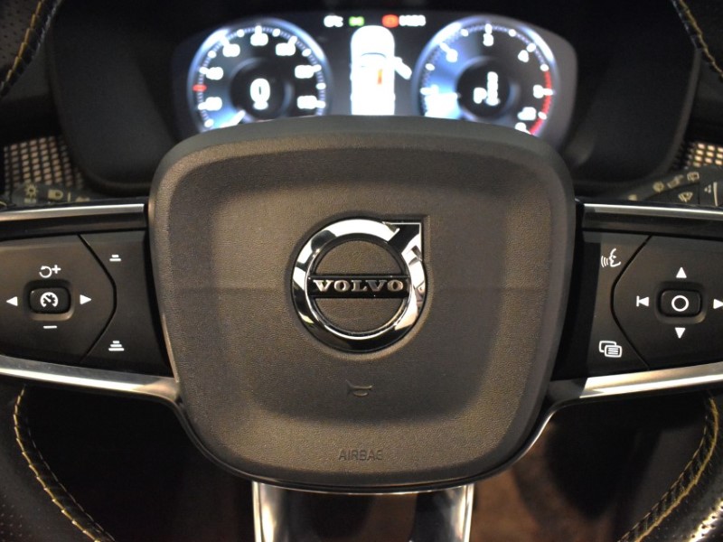 2018 (68) VOLVO XC40 2.0 D4 [190] R DESIGN 5dr AWD Geartronic 4798923