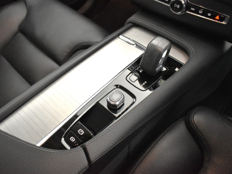 2021 (71) VOLVO XC90 2.0 B5D [235] Momentum 5dr AWD Geartronic 4810063