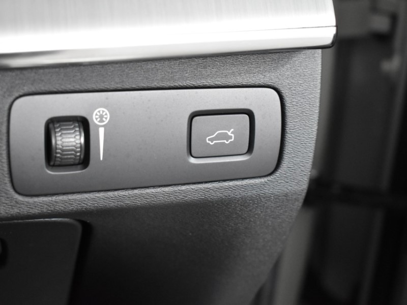 2021 (71) VOLVO XC90 2.0 B5D [235] Momentum 5dr AWD Geartronic 4810060