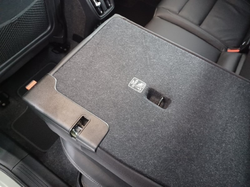 2025 (25) VOLVO XC40 2.0 B4P Ultra Dark 5dr Auto 4827681