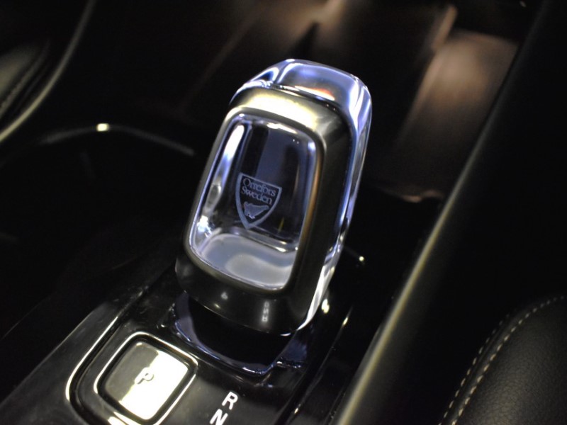 2025 (25) VOLVO XC40 2.0 B4P Ultra Dark 5dr Auto 4827688