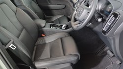 2025 (25) VOLVO XC40 2.0 B4P Ultra Dark 5dr Auto 4827668