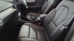 2025 (25) VOLVO XC40 2.0 B4P Ultra Dark 5dr Auto 4827675