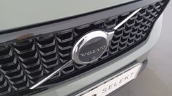 2025 (25) VOLVO XC40 2.0 B4P Ultra Dark 5dr Auto 4827715