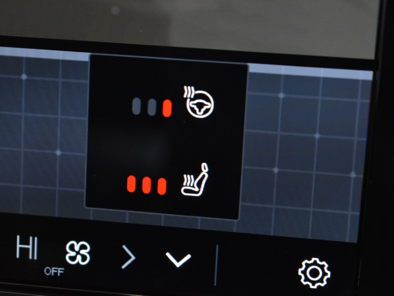 2025 (25) VOLVO XC40 2.0 B4P Ultra Dark 5dr Auto 4827696