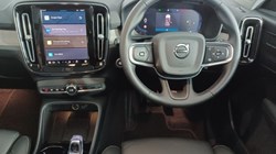 2025 (25) VOLVO XC40 2.0 B4P Ultra Dark 5dr Auto 4827673