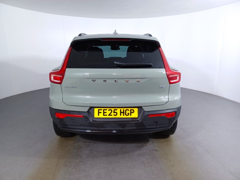 2025 (25) VOLVO XC40 2.0 B4P Ultra Dark 5dr Auto 4827709