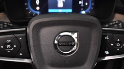 2025 (25) VOLVO XC40 2.0 B4P Ultra Dark 5dr Auto 4827690