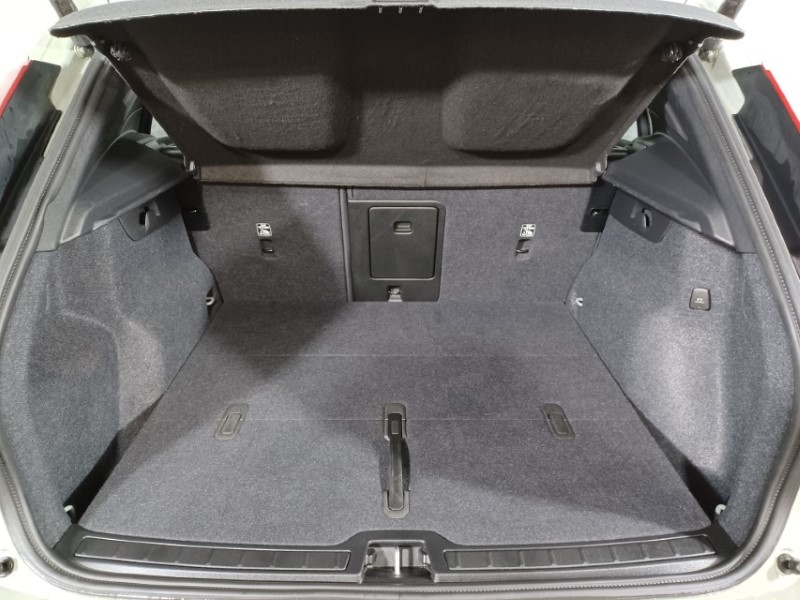 2025 (25) VOLVO XC40 2.0 B4P Ultra Dark 5dr Auto 4827682