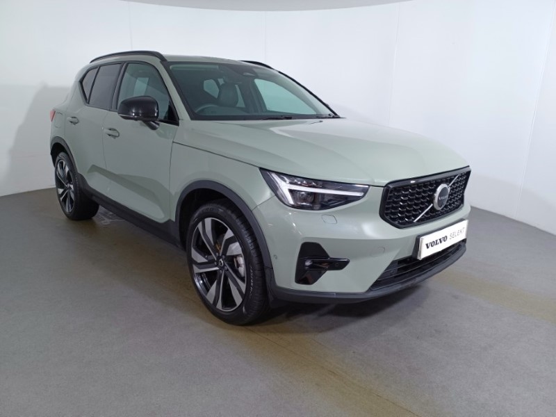 2025 (25) VOLVO XC40 2.0 B4P Ultra Dark 5dr Auto