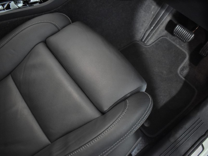 2025 (25) VOLVO XC40 2.0 B4P Ultra Dark 5dr Auto 4827703