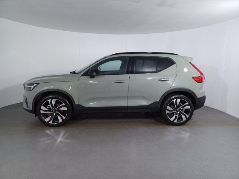 2025 (25) VOLVO XC40 2.0 B4P Ultra Dark 5dr Auto 4827665