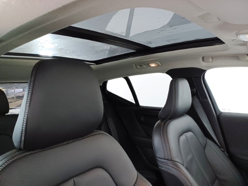 2025 (25) VOLVO XC40 2.0 B4P Ultra Dark 5dr Auto 4827669