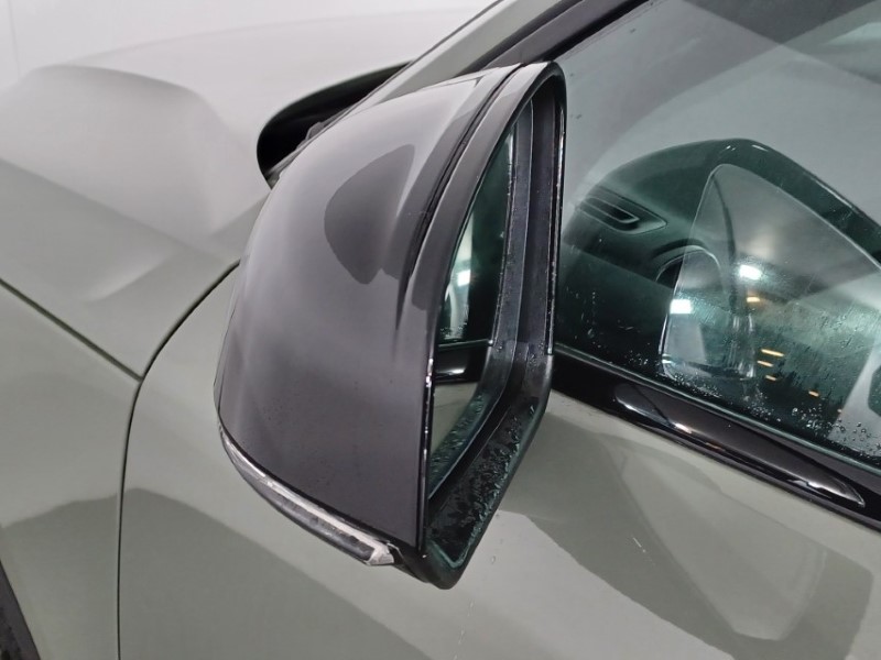 2025 (25) VOLVO XC40 2.0 B4P Ultra Dark 5dr Auto 4827707