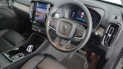 2025 (25) VOLVO XC40 2.0 B4P Ultra Dark 5dr Auto 4827667