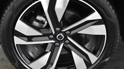 2025 (25) VOLVO XC40 2.0 B4P Ultra Dark 5dr Auto 4827720