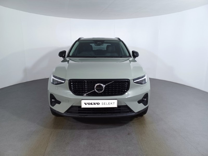 2025 (25) VOLVO XC40 2.0 B4P Ultra Dark 5dr Auto 4827663