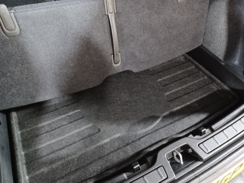 2025 (25) VOLVO XC40 2.0 B4P Ultra Dark 5dr Auto 4827683