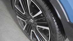 2025 (25) VOLVO XC40 2.0 B3P Ultra Dark 5dr Auto 4826559