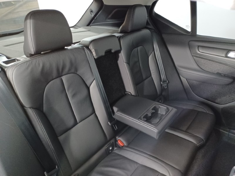 2025 (25) VOLVO XC40 2.0 B3P Ultra Dark 5dr Auto 4826515