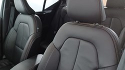 2025 (25) VOLVO XC40 2.0 B3P Ultra Dark 5dr Auto 4826518
