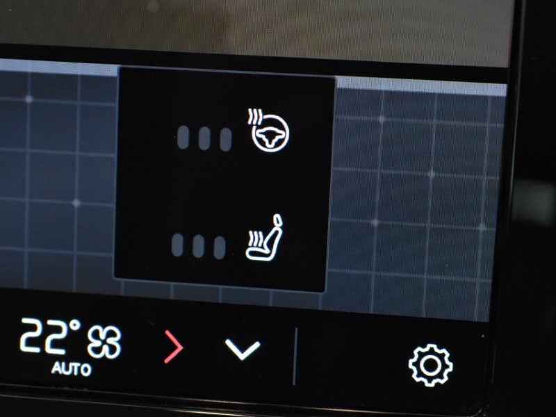 2025 (25) VOLVO XC40 2.0 B3P Ultra Dark 5dr Auto 4826537