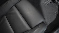 2025 (25) VOLVO XC40 2.0 B3P Ultra Dark 5dr Auto 4826544