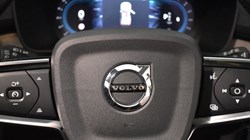 2025 (25) VOLVO XC40 2.0 B3P Ultra Dark 5dr Auto 4826530