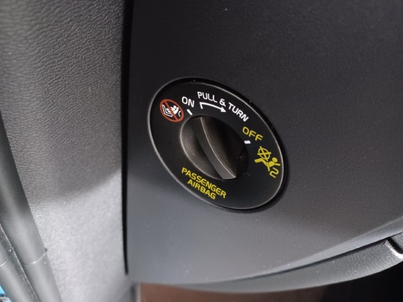 2025 (25) VOLVO XC40 2.0 B3P Ultra Dark 5dr Auto 4826520