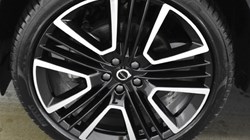 2025 (25) VOLVO XC40 2.0 B3P Ultra Dark 5dr Auto 4826557