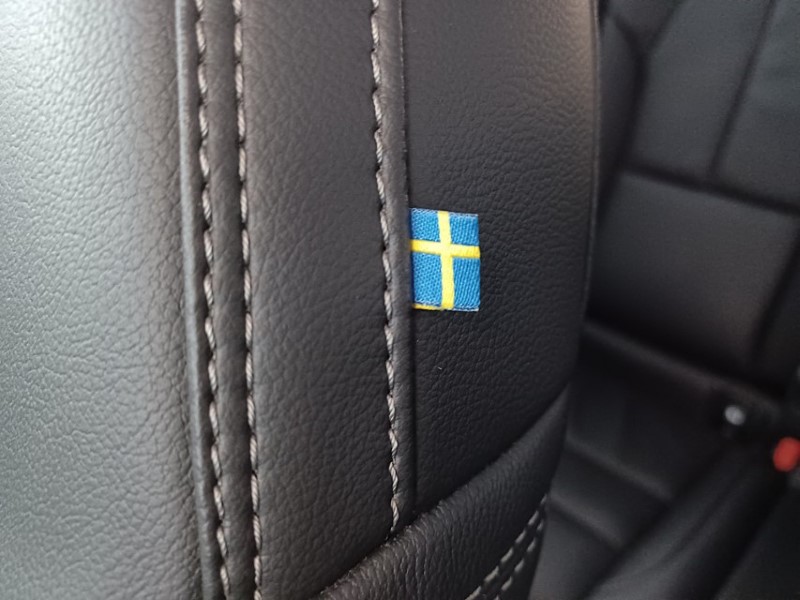 2025 (25) VOLVO XC40 2.0 B3P Ultra Dark 5dr Auto 4826519