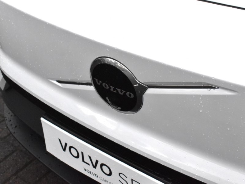 2025 (75) VOLVO EX30 200kW SM Extended Range Ultra 69kWh 5dr Auto 4854446