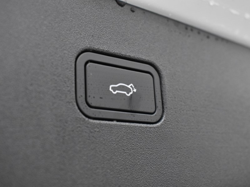 2025 (75) VOLVO EX30 200kW SM Extended Range Ultra 69kWh 5dr Auto 4854412