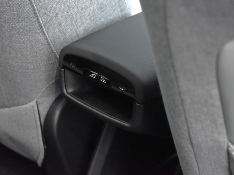 2025 (75) VOLVO EX30 200kW SM Extended Range Ultra 69kWh 5dr Auto 4854408